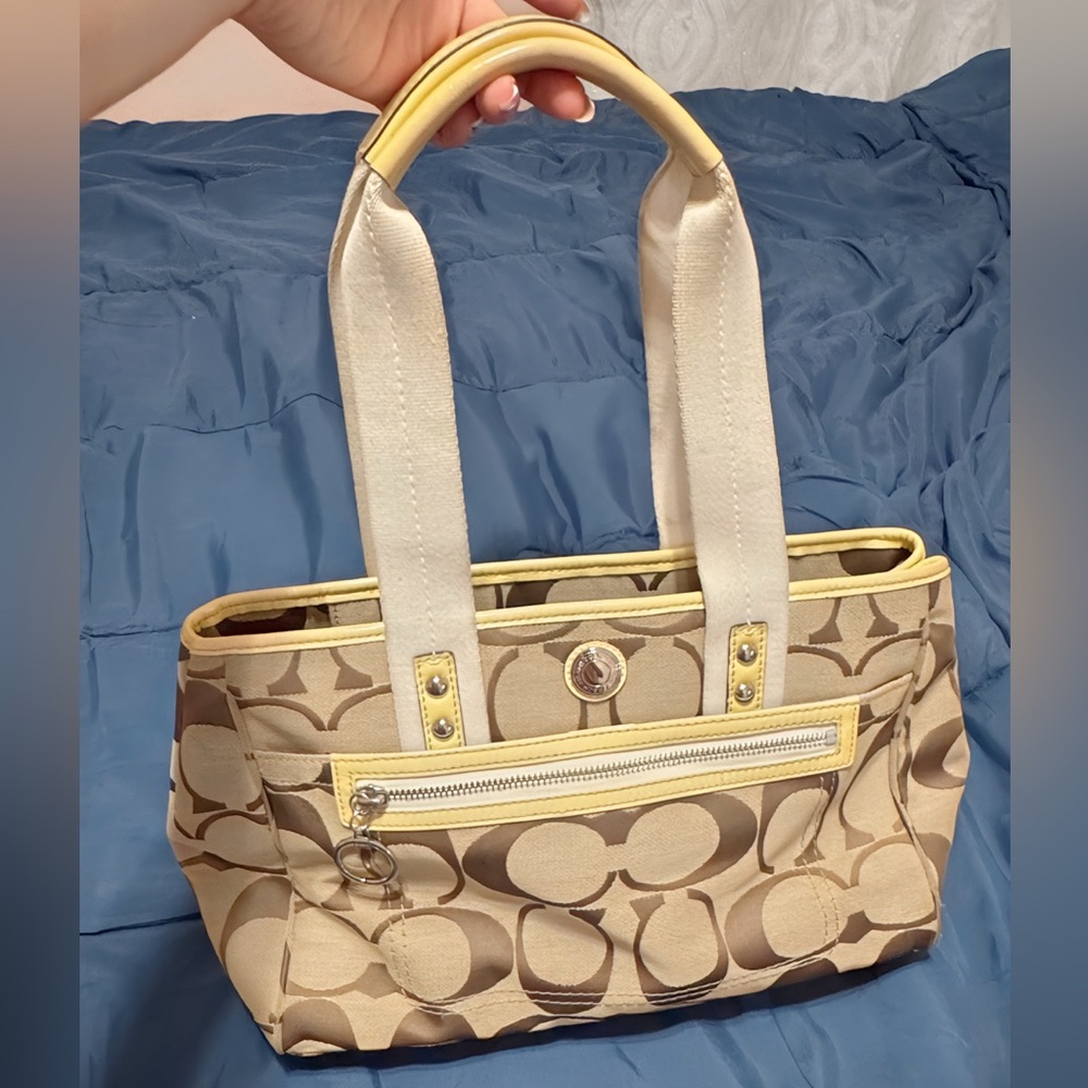 Coach Signature Shoulder Bag